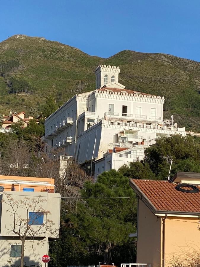 Appartamento Nel Fabbricato Denominato Il Castello Praia a Mare Exterior foto